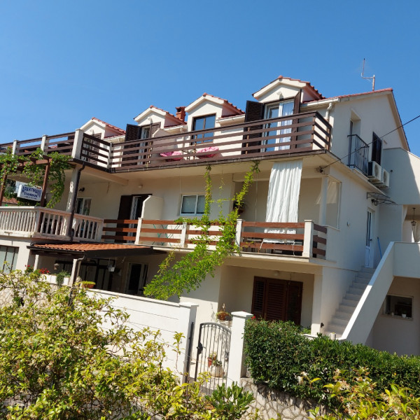 Apartmani &Scaron;tambuk, Apartments &Scaron;tambuk, Jelsa- Hvar, Croatia Jelsa